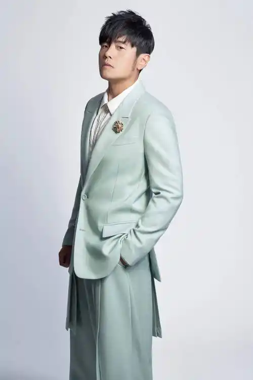 周杰伦跨足时尚圈 担任dior全球代言人 - 内地新闻 - 中国综艺网 - 全