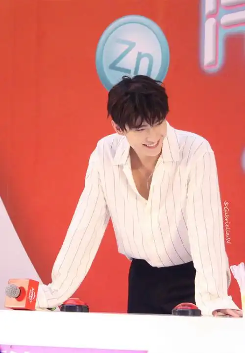 现实比照片好看的明星##杨洋