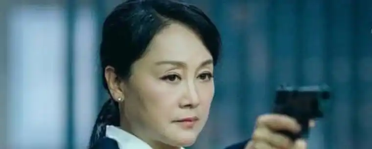 风暴舞中阿曼达是好人吗