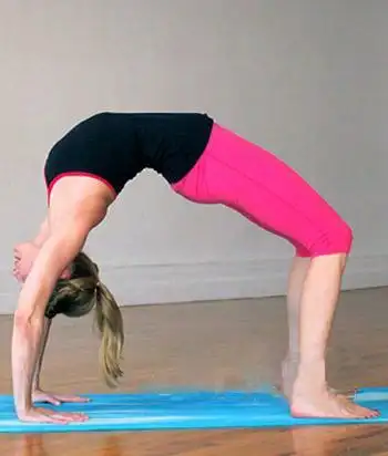 10个瑜伽瘦身动作,有效燃脂从头瘦到尾!