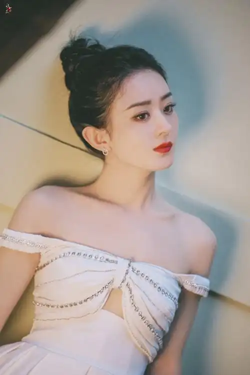 赵丽颖代言selfportrait##微博饭制频道