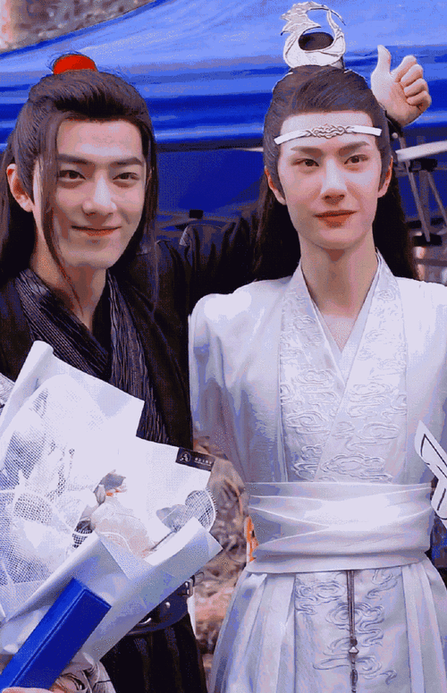 博君一肖 说鹅语##博君一肖#  又上热搜了,双人热搜,wf来默认博君一