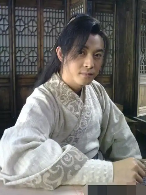 沙溢晒早期剧照又秒删,网友感叹岁月是把杀猪刀