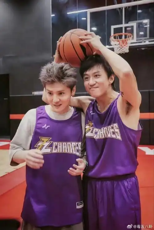 邓超晒照说和鹿晗年龄相仿