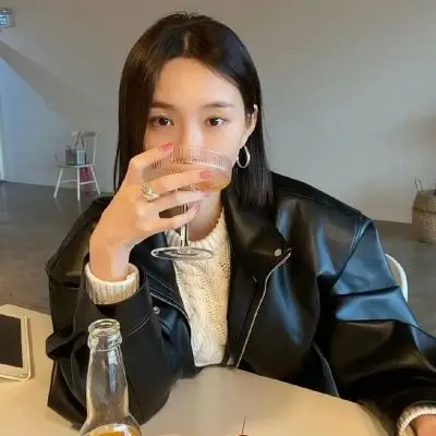 相信奇迹的人,本身和奇迹一样了不_女生头像_我要个性网