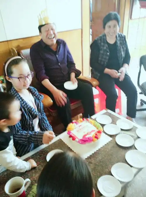 爸爸生日快乐,永远年轻