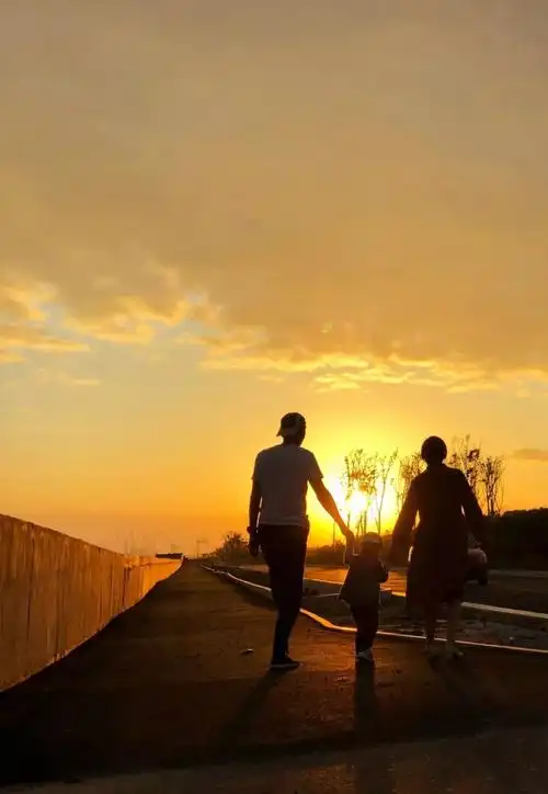 观 战作者:钱平选送工会:兴澄特钢工会合家欢乐作者:常熙蓉选送工会