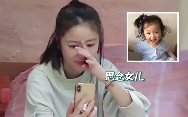 霍建华突然生气,小海豚被关房间失控大哭,林心如的回应让人意外