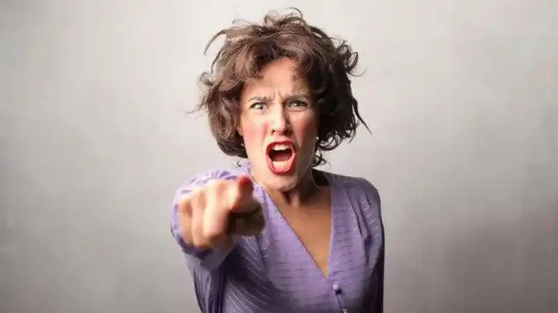 怎么和暴躁易怒偏激的性格的人相处 - 匠子生活