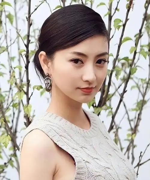 中央戏剧学院表演系2002级学员,知名度前十名!