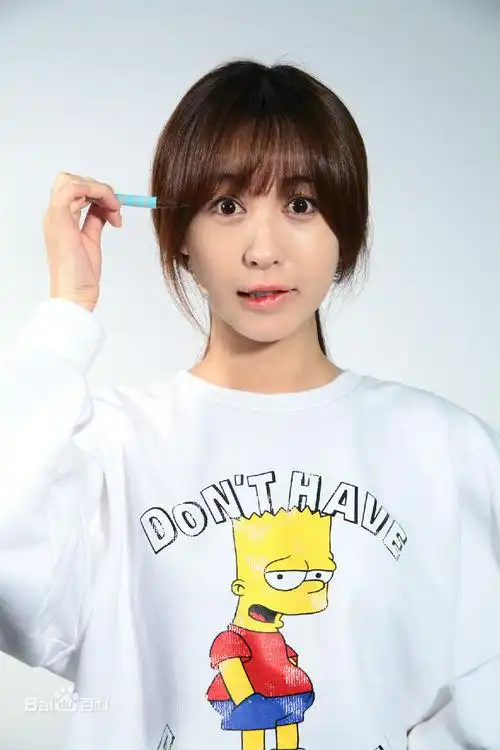 花儿与少年第一季李菲儿清纯马尾写真 李菲儿写真图