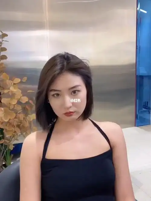 2021减龄短发一刀切上班族学生党圆脸必备