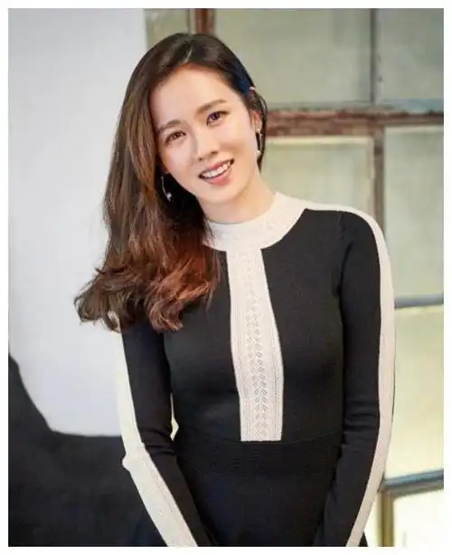 揭秘韩国女神孙艺珍感受演技魅力赏识绝美写真