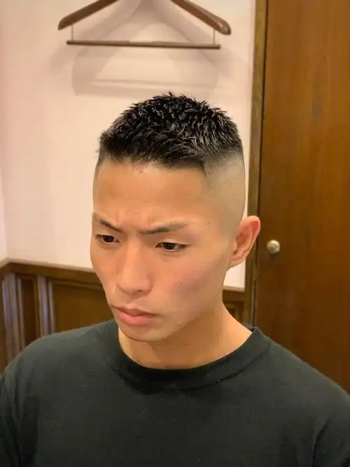 男发别乱剪,就选这4种,想不帅都难|脸型|寸头|纹理烫|齐刘海|男士发型