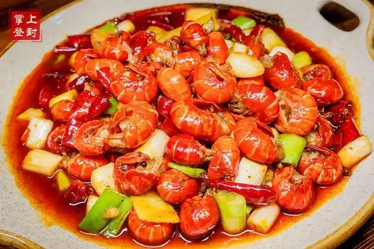 58元抢购新密炒虾尾套餐火爆朋友圈的新密虾尾就在鸿福记