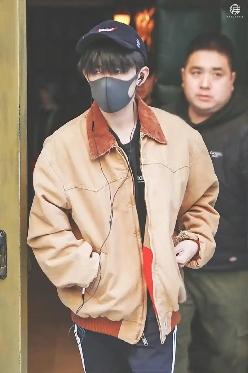 喜欢的哥 喜欢的歌#易烊千玺 #照片合集 - 抖音