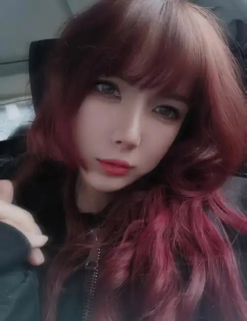 卷发公主切不一样的甜酷感