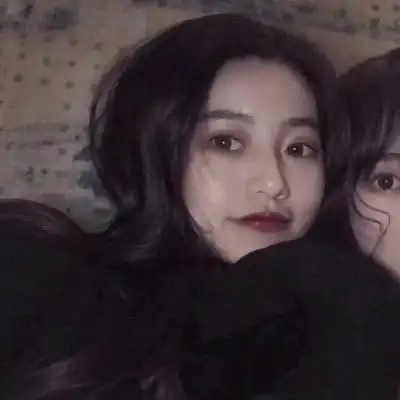 温言高冷可爱的真人闺蜜头像两人专属