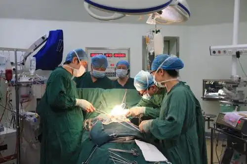 唐县人民医院心外科献礼首届中国医师节 ――成功开展第100例心脏手术