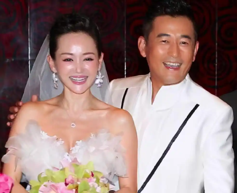 老戏骨王志飞因掌控型人格与张歆艺分手反对儿子王也的歌星梦