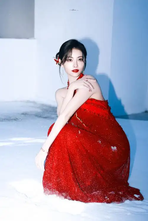 14 |@许佳琪kiki白色情人节97雪花与红裙共舞[心相印]74礼服