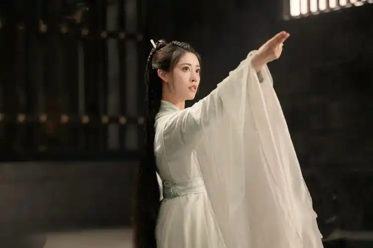 遇龙单纯看剧情不错可惜整体质感太差劝退太多观众