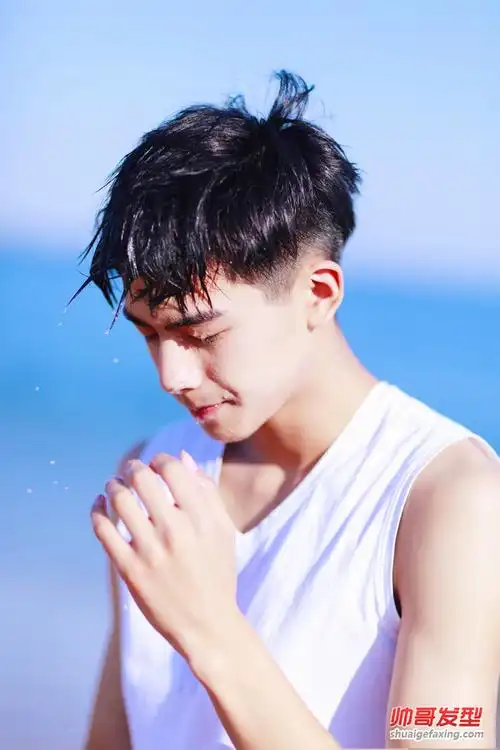 帅哥宋威龙写真小清新帅哥短发碎发最可爱