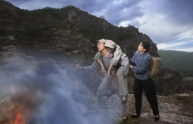 摄影故事片《突围》