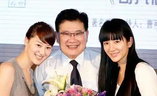 九转大肠受害者,"上海第一主持人",为你揭秘曹可凡的双面人生