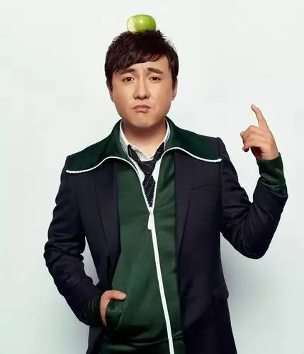 他是敢叫板杨洋的高颜值校草,也是制霸春节档的大赢家_沈腾莫