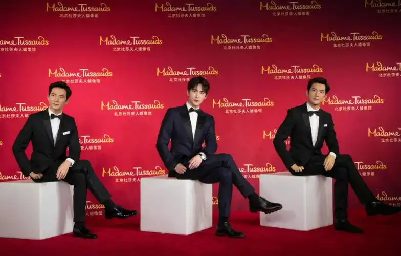 杨洋和杨洋合照