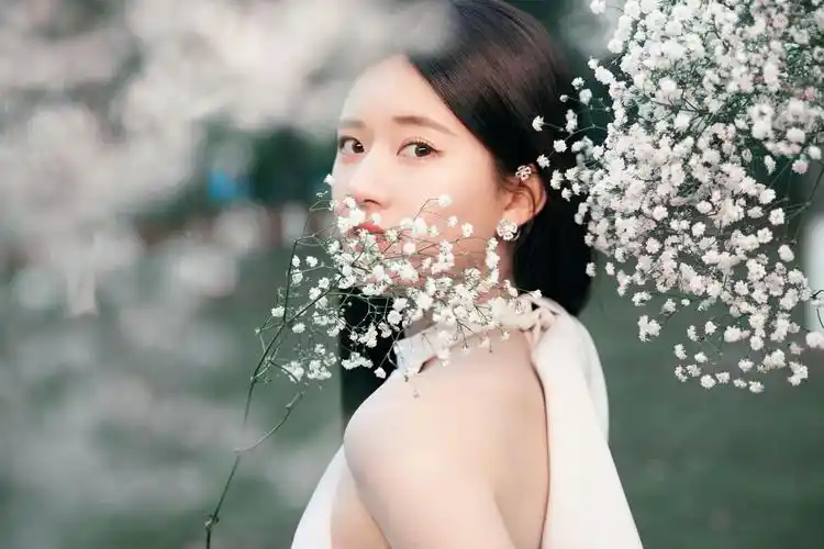 赵露思灵动优雅唯美写真