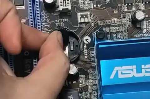 主板电池没电会怎么样,主板电池没电会造成蓝屏吗(主板上的纽扣电池没