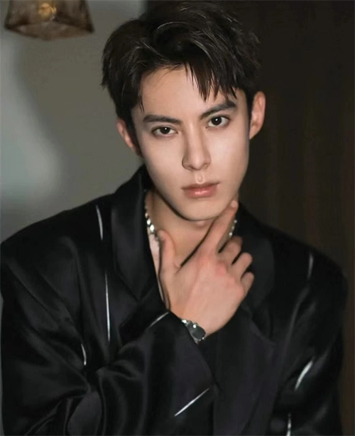 韩式三七分发型 男生经典刘海