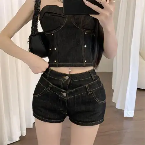 实拍实价 新款重工打钉牛仔抹胸 双腰头设计牛仔短裤 现货 - 17网