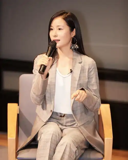 江一燕担任中法环境月推广大使 分享环保心得_公益