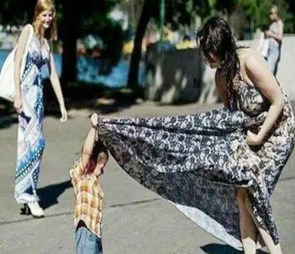 为什么小朋友总喜欢掀别人的裙子