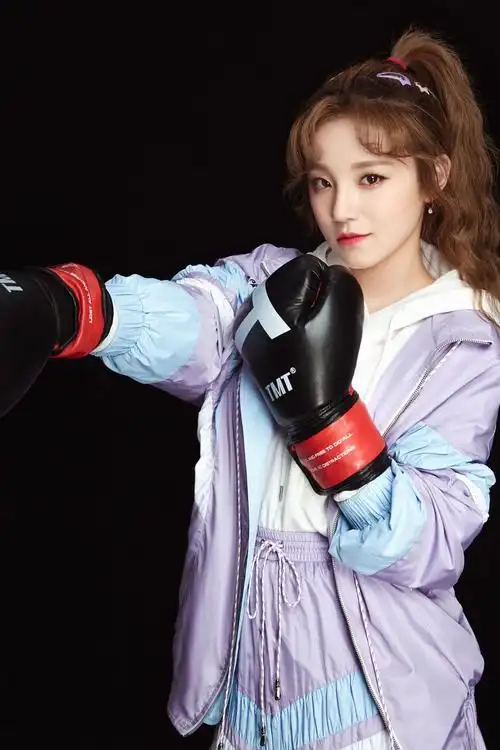 宋雨琦高马尾运动装写真