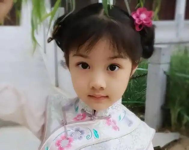 演过娘道如今客串玉面桃花李亚真才14岁但演得很好