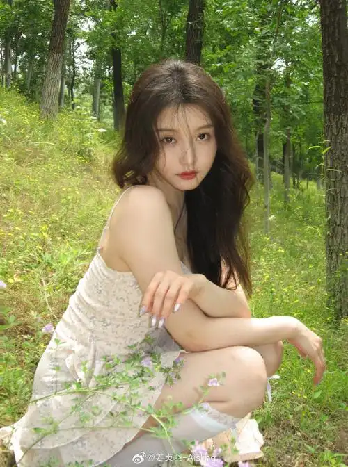 姜贞羽丛林小仙女出没🍃🍃