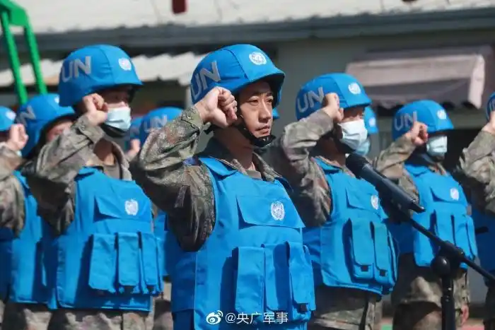 一去万里为家国致敬中国蓝盔维和英雄