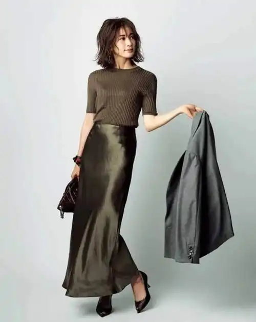 学习日系杂志的温暖风穿搭简约却不失时尚感真的很显气质