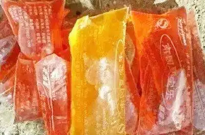 3种已经停产了的儿时零食,袋装汽水上榜,第一种特别受欢迎!