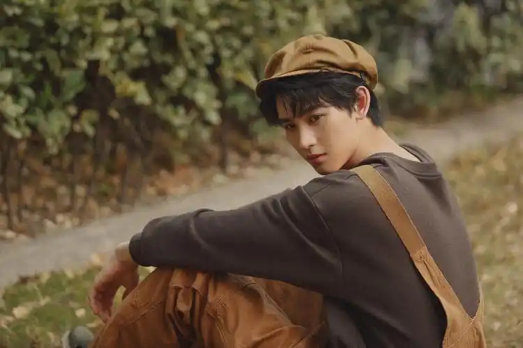 《演员请就位》终极就位盛典 黄俊捷民国造型亮相现场致敬经典