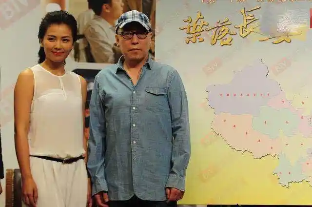 倪大红大器晚成26岁才大学毕业妻子身份却不简单