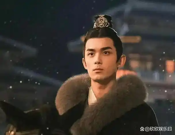 吴磊在不知不觉中已经长大了,他先是在《长歌行》中扮演阿诗勒隼,已经