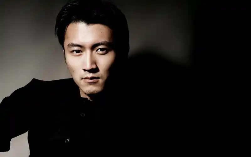 谢霆锋帅气写真精美高清电脑桌面主题壁纸下载