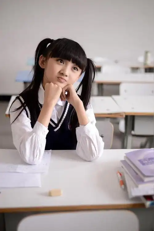 曲芷含(中国内地女演员)_尚可名片