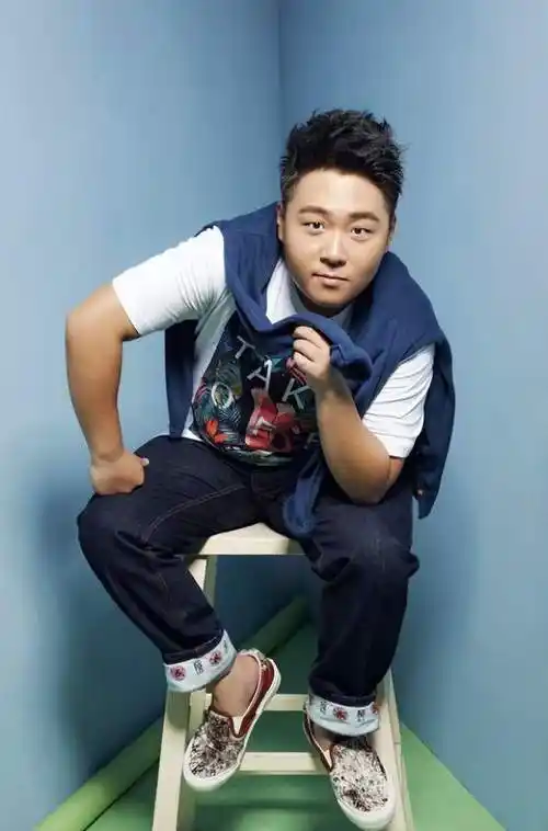 童星郝劭文回台举办婚礼,老戏骨李立群应邀参加,妻子是属于二婚_腾讯