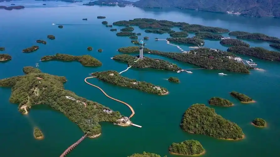 秋日好风光!庐山西海迎来游客高峰